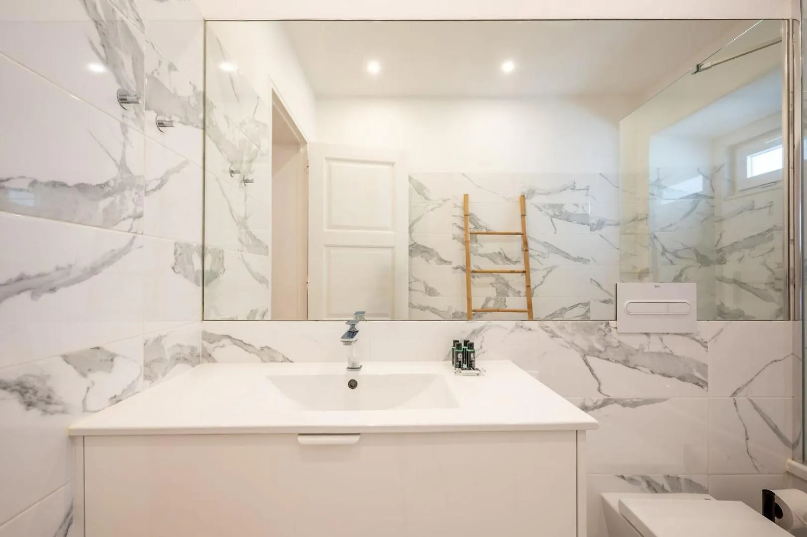 Guestready - Bright And Airy Lisbon Retreat Apartment
