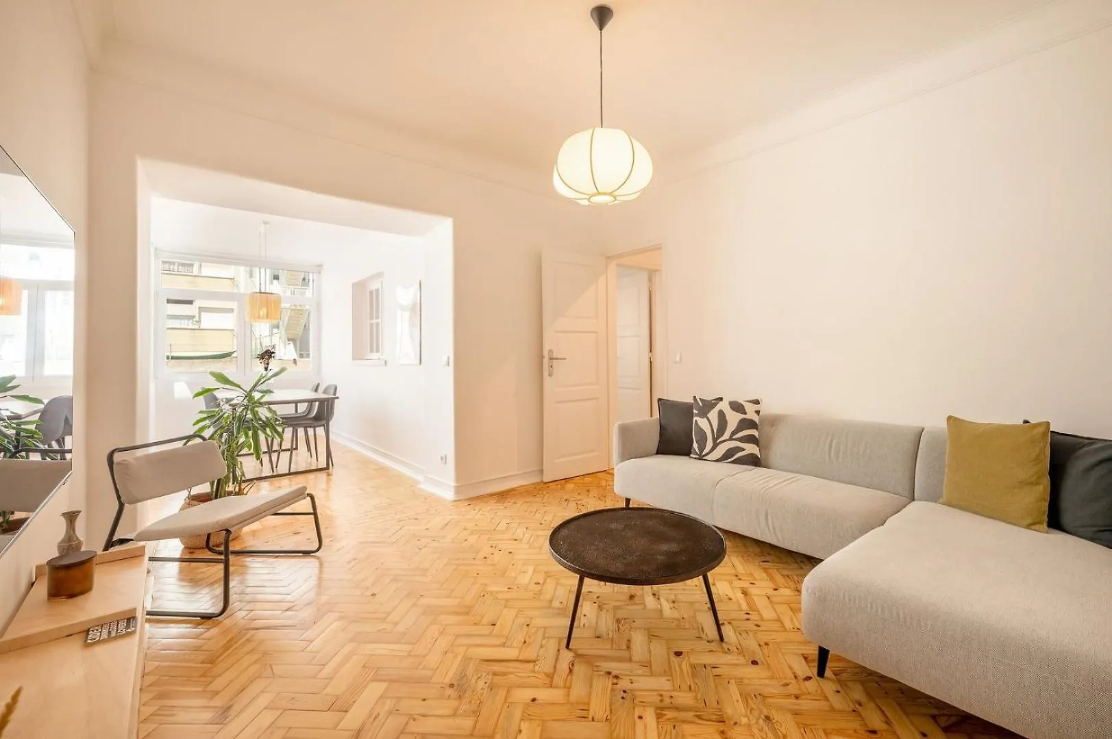 Guestready - Bright And Airy Lisbon Retreat location